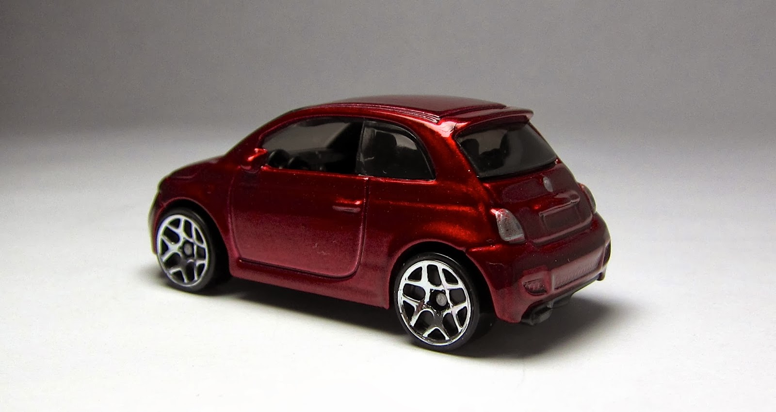 best-motorcycle-2014-first-look-hot-wheels-fiat-500
