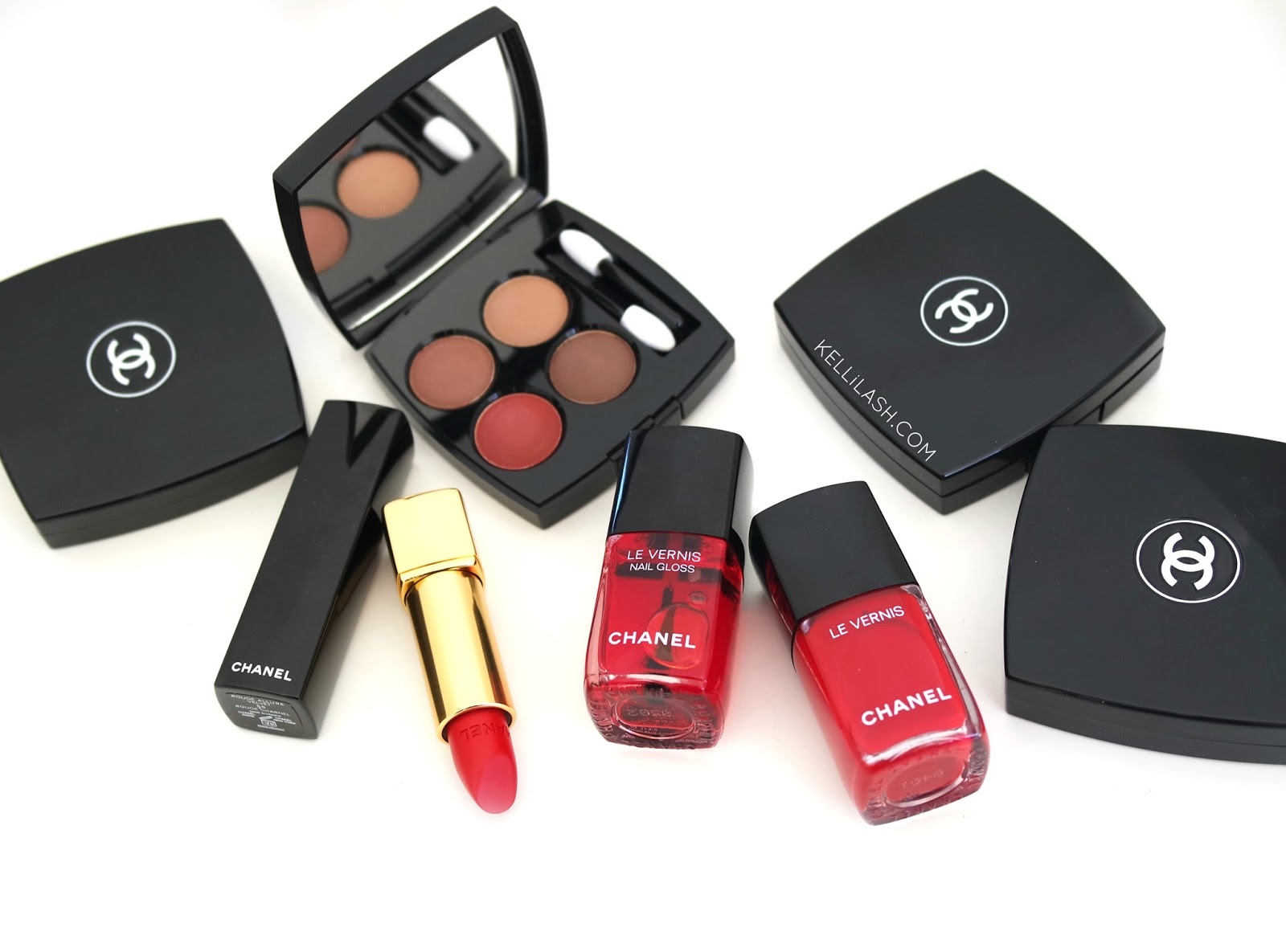 Chanel  Le Rouge Collection N°1 for Fall 2016 - Georgia Boanoro