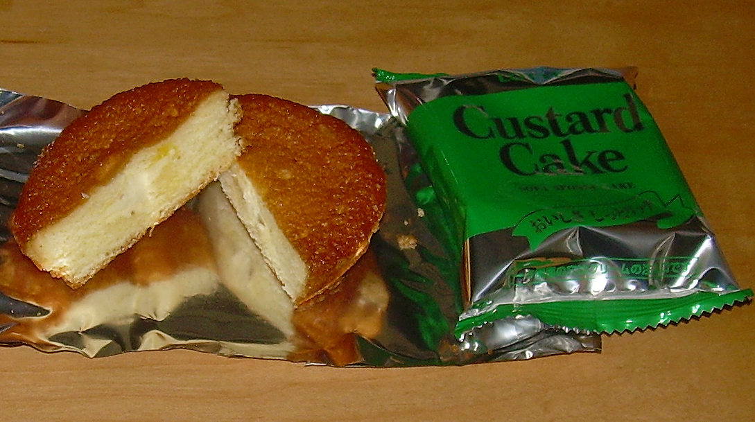 Japanese Snack Reviews Lotte Custard Cake and Choco Pie