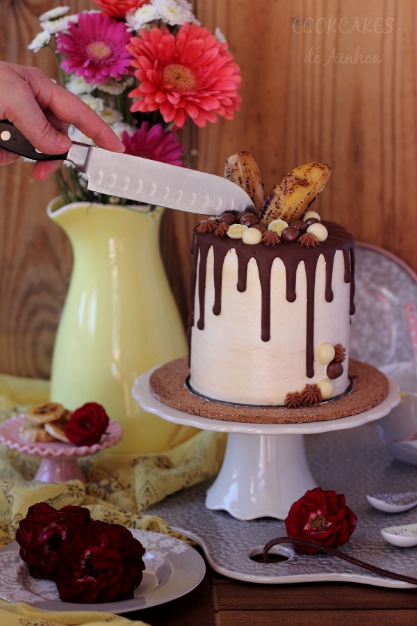Drip Cake de Plátano y Tres Chocolates