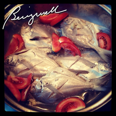 Cooking Pomfret in Sour Broth