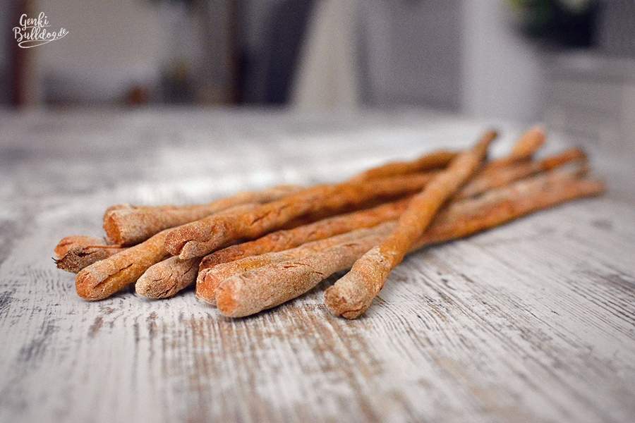 Rezepte für Hunde Hundekekse Hundeknabberstangen Hundeleckerchen selbst backen Süßkartoffel Hund Rezepte für Hunde Hundekekse Hundeknabberstangen Hundeleckerchen selbst backen Süßkartoffel Hund