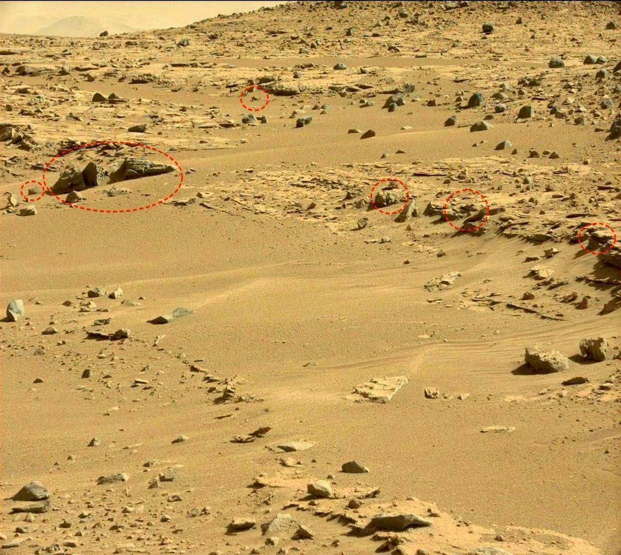 Hidden Secrets In The Universe!: UFO crash site on Mars
