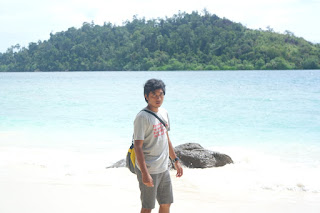 pulau pagang di seberang pulau pamutusan view pulau pamutusan padang sumatera barat