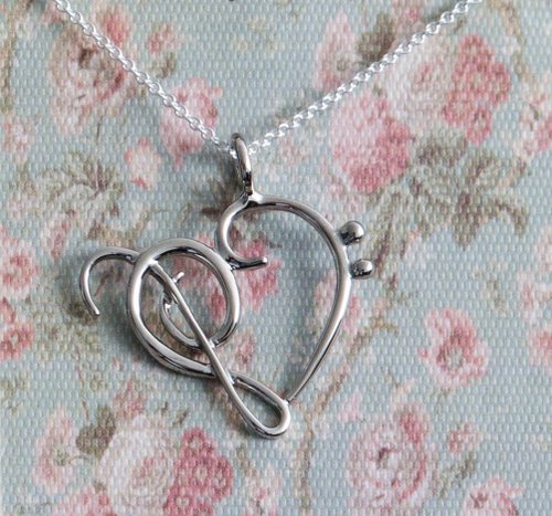 Music note necklace 
