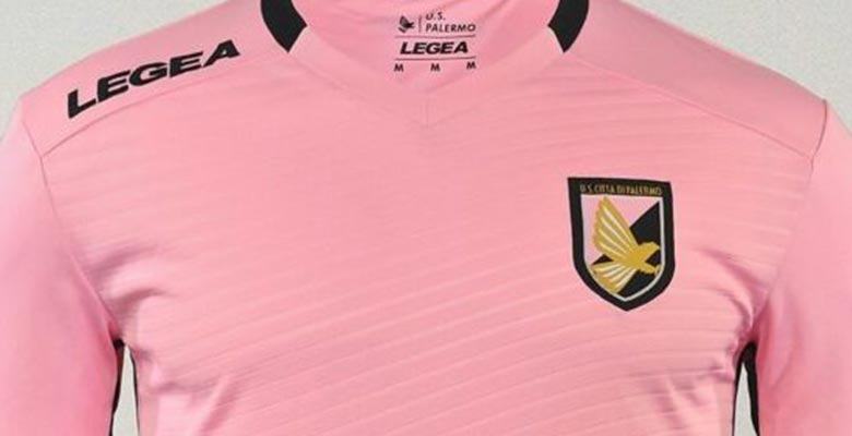 PALERMOOOOO 💖🖤🦅 #footballshirt #calcio #italianjerseycollector #palermo # football 