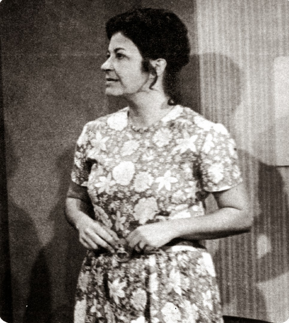 Astros em Revista ANA ARIEL COADJUVANTE DE OURO