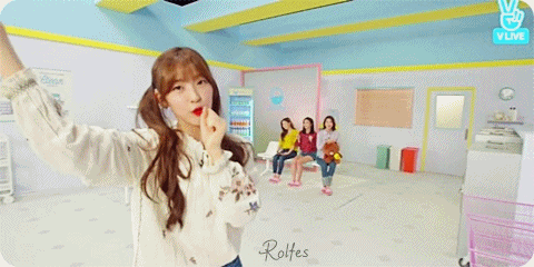 몇년만에 다시 춰도 귀여운 아린이의 BOO.gif | 인스티즈