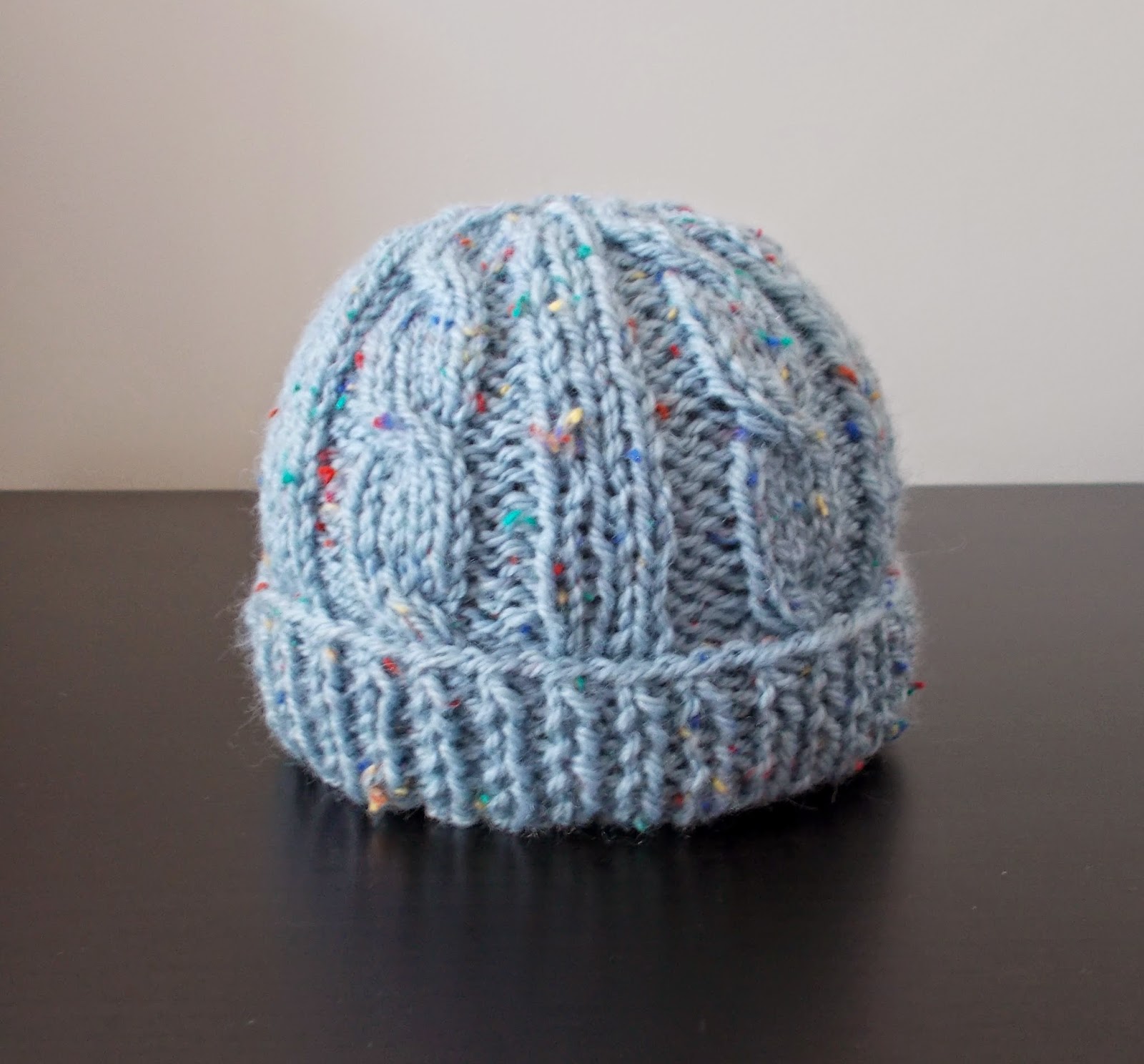 mariannas lazy daisy days: Cabled Baby & Toddler Hats