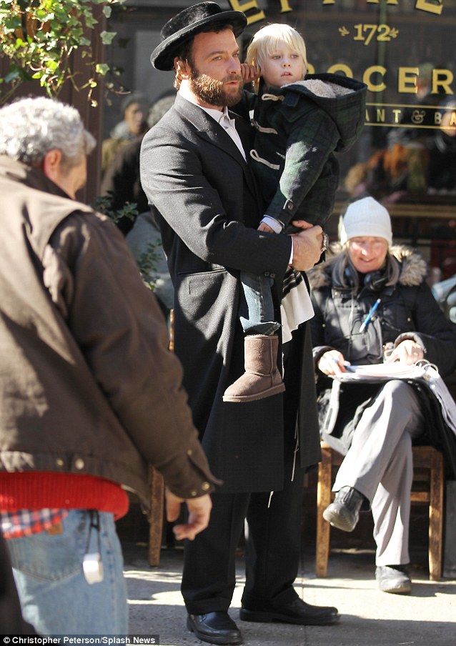 T.O.T. Private consulting services: Liev Schreiber gets into character