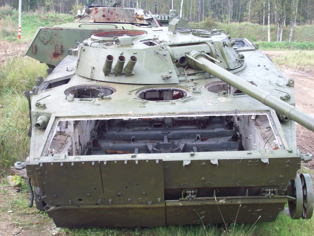 Бмп-3 кшм. Пробитые бмп. Абрамс бмп. Бмп 2м курганский вариант. Броня бмп 3.