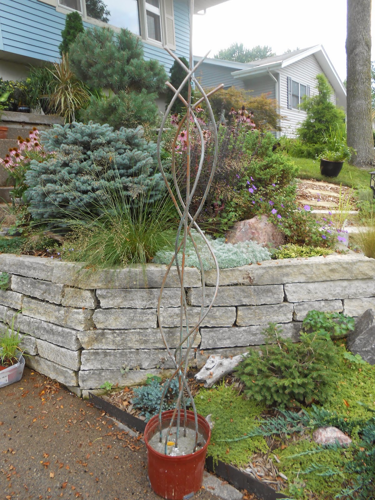 Sproutsandstuff DIY Copper Garden Art from Copper Tubing