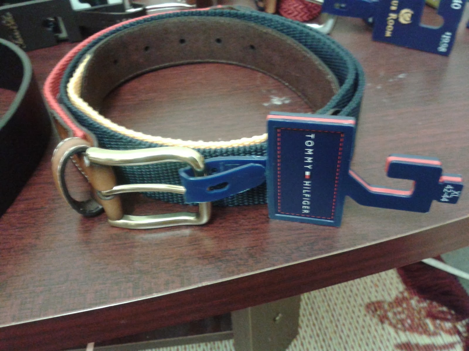 myaccessories4u: New and Authentic Tommy Hilfiger Canvas/Leather 42-44 Belt