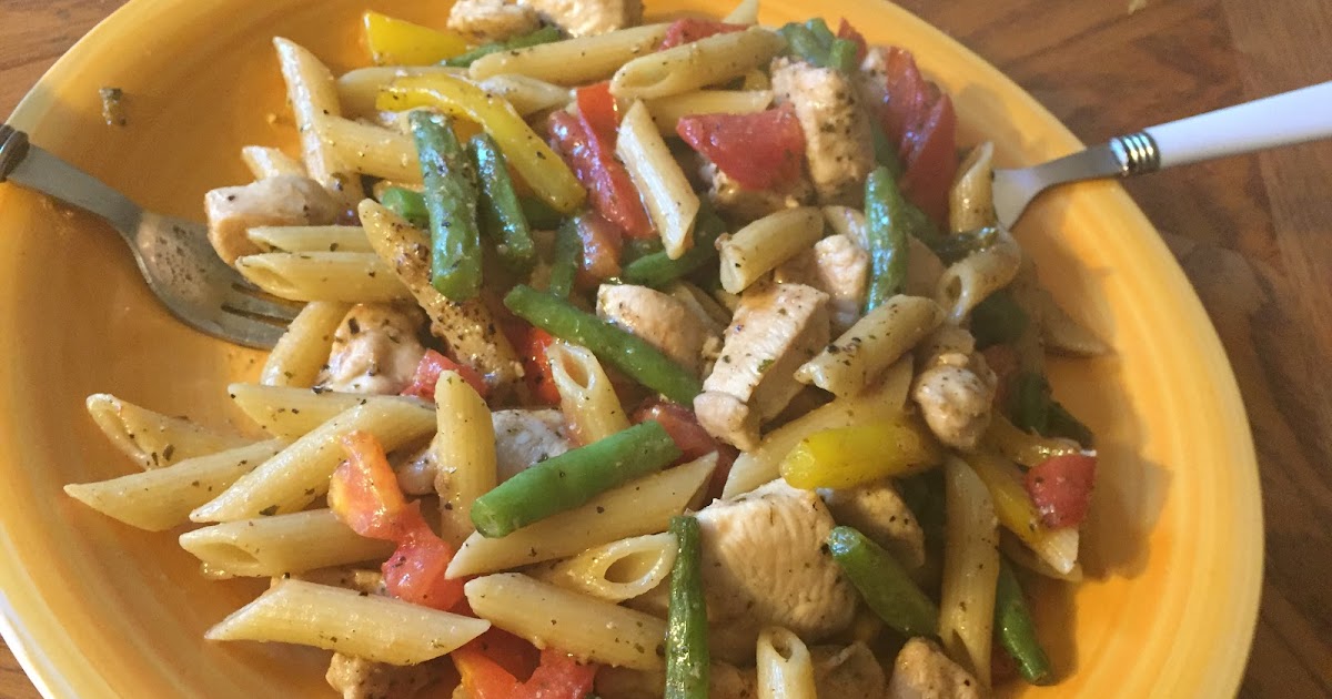 Chicken Pesto Pasta with green beans, bell peppers and diced tomatoes