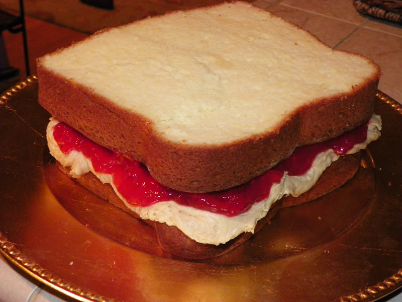 Plumeria Cake Studio Peanut Butter & Jelly Sandwich Cake