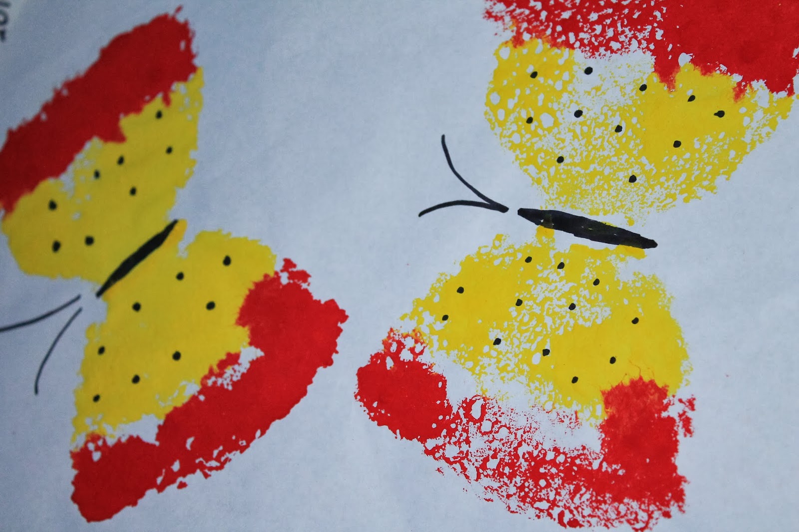 MakingMamaMagic Butterfly Art Sponge Painting