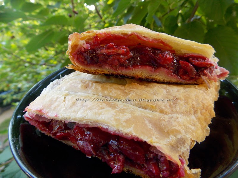Strudel cu visine