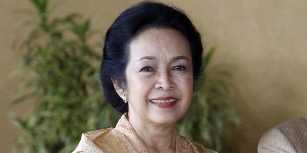 Biografi Ainun Hasri Habibie | biografi hasri ainun habibie bicara wanita Biografi Ainun Hasri Habibie | biografi hasri ainun habibie bicara wanita