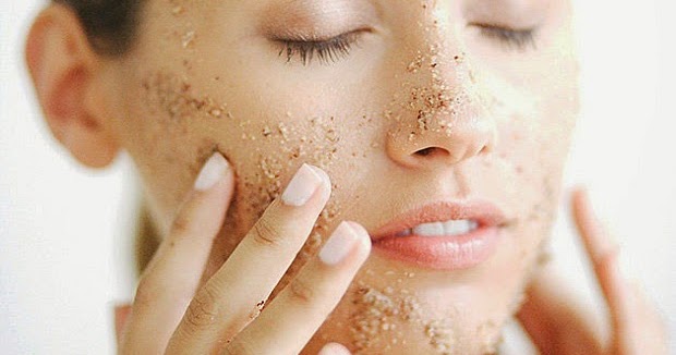 How to Exfoliate Face at Home Using Natural Scrubs for Face