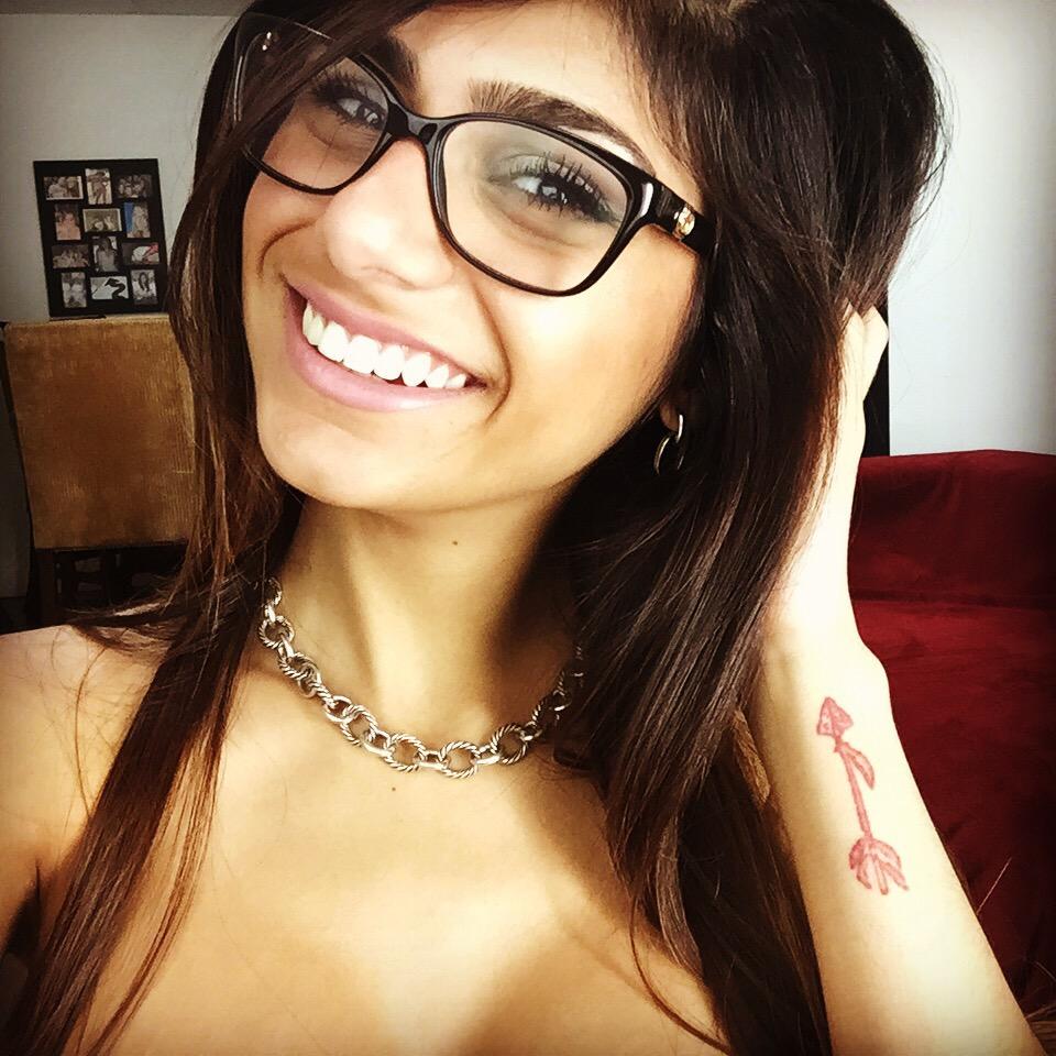 mia khalifa latest wallpapers