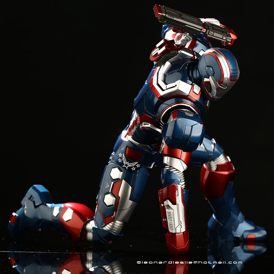 hot toys iron patriot diecast