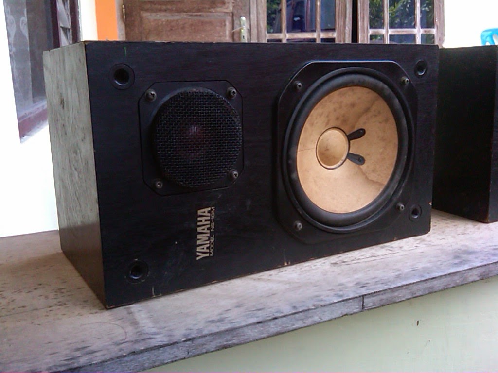 Flat speaker. Flat speaker