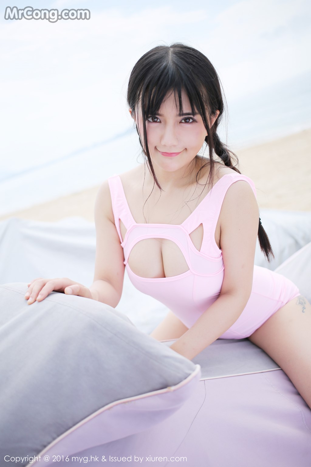 MyGirl Vol. 230: Model Cui Guai Yi (崔 乖 艺) (55 photos)