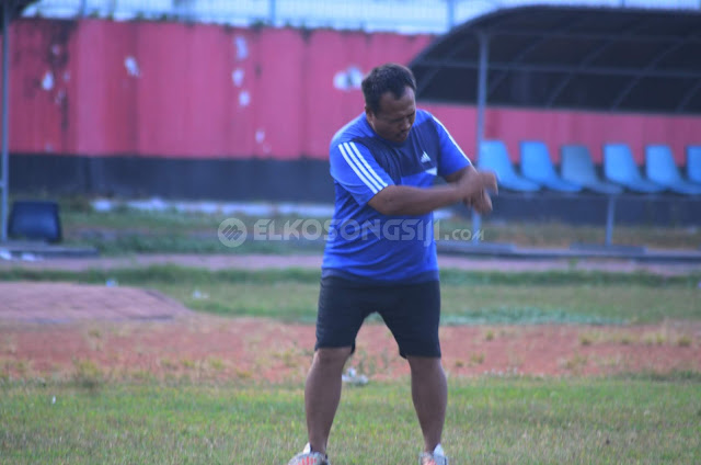 Peran Kitman Dalam Sebuah Perjalanan Penting Tim Sepak Bola Peran Kitman Dalam Sebuah Perjalanan Penting Tim Sepak Bola