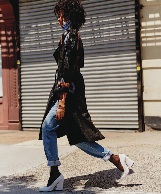 ellopiageenos She's a silver lining lone ranger riding through an open