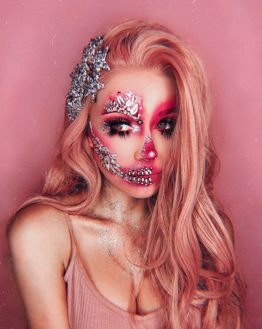 23-Year-Old Monika Mastered The Art Of Makeup For Halloween 23-Year-Old Monika Mastered The Art Of Makeup For Halloween