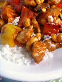 A sweet and spicy stir fry dish that will have you dreaming of Jamaica!  Jamaican Jerk Chicken Stir Fry - Slice of Southern