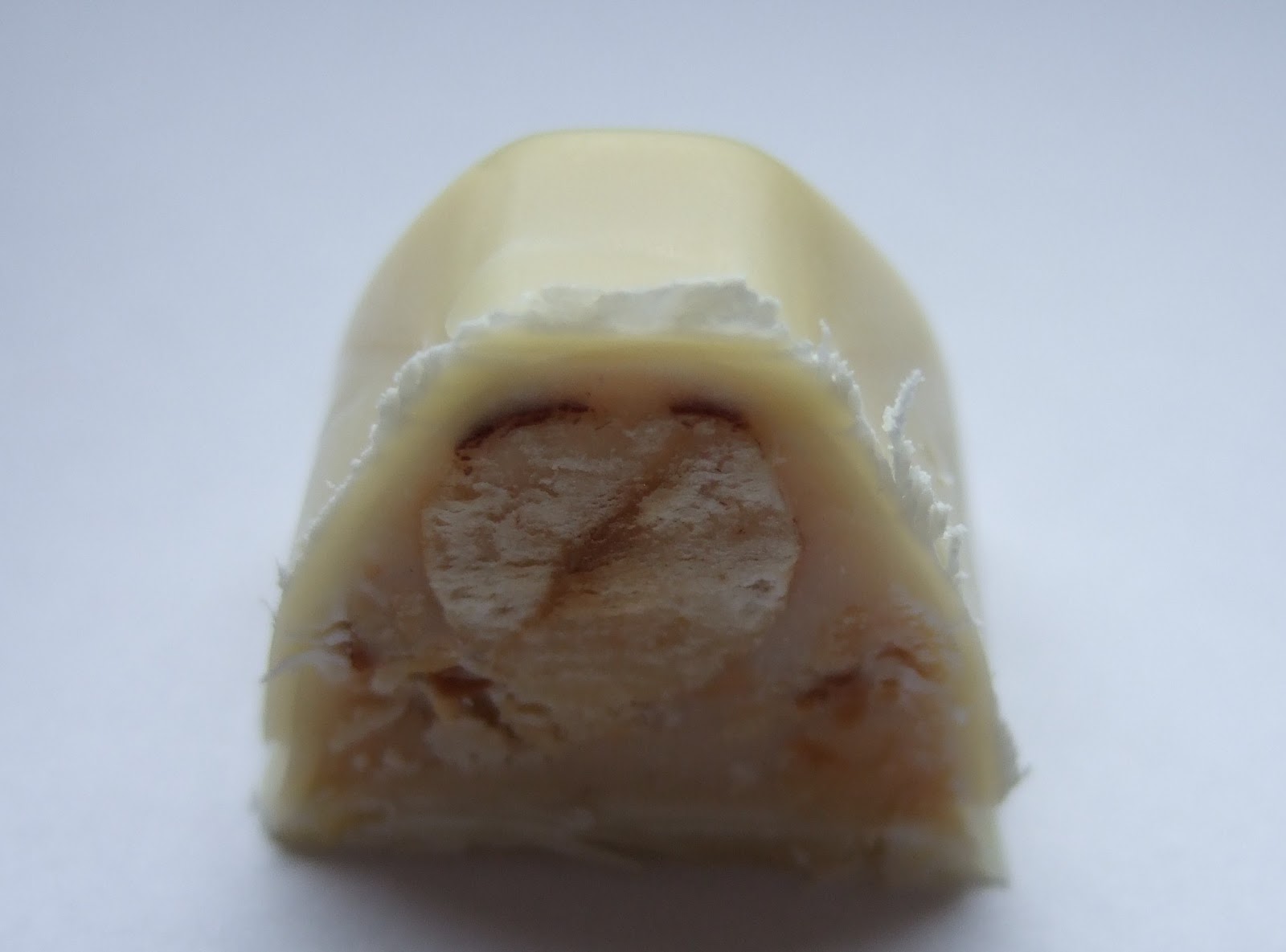 allaboutevchen: Neu - Ferrero Küsschen Weiße Schokolade