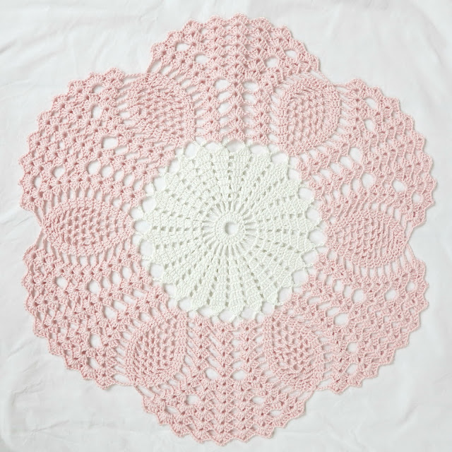 byHaafner, crochet, mandala, doily, pastel