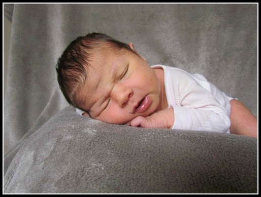 Newborn Photos: Unedited photo from photo shoot