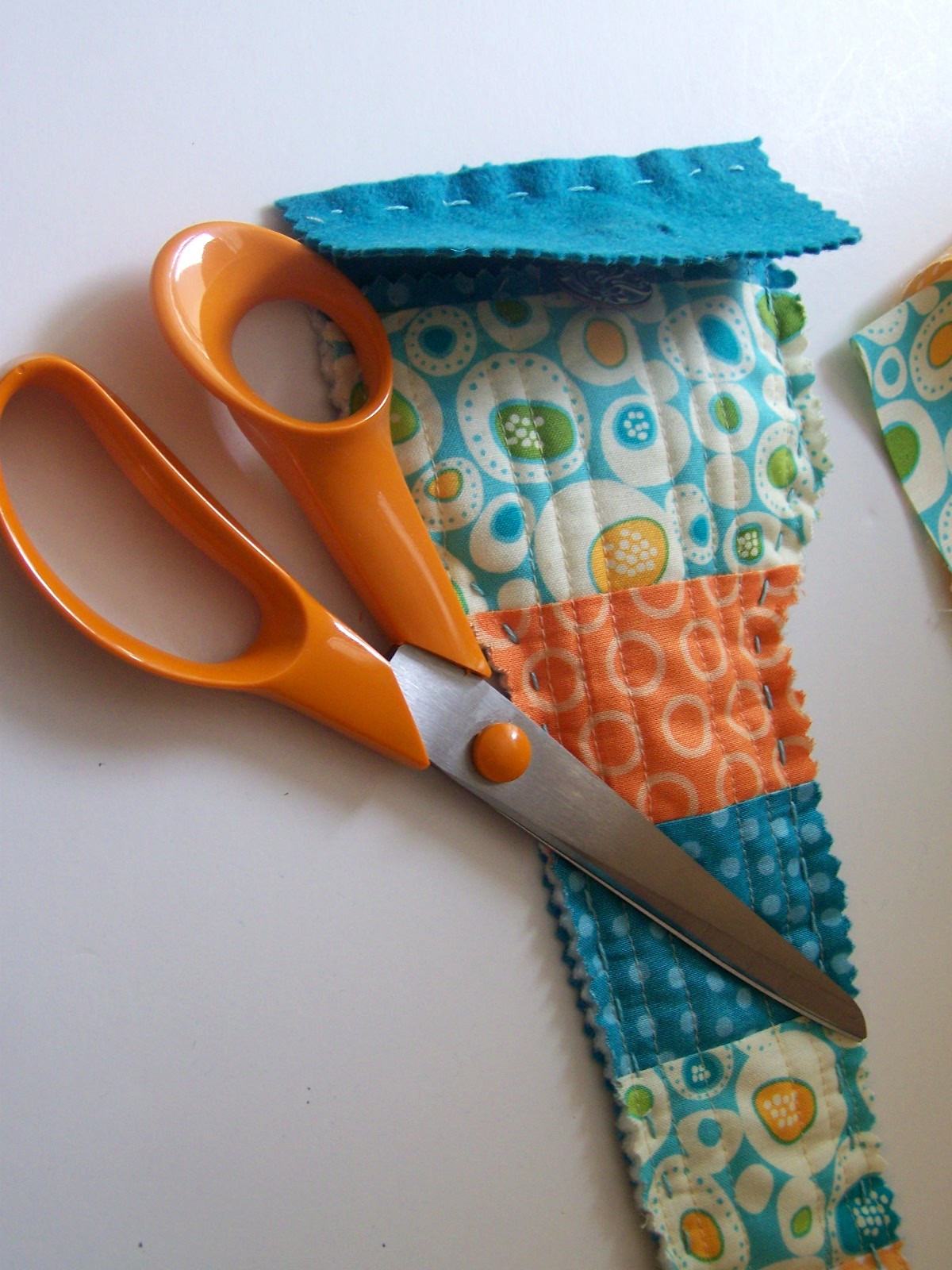 Quilt Taffy Scissor Keeper Tutorial