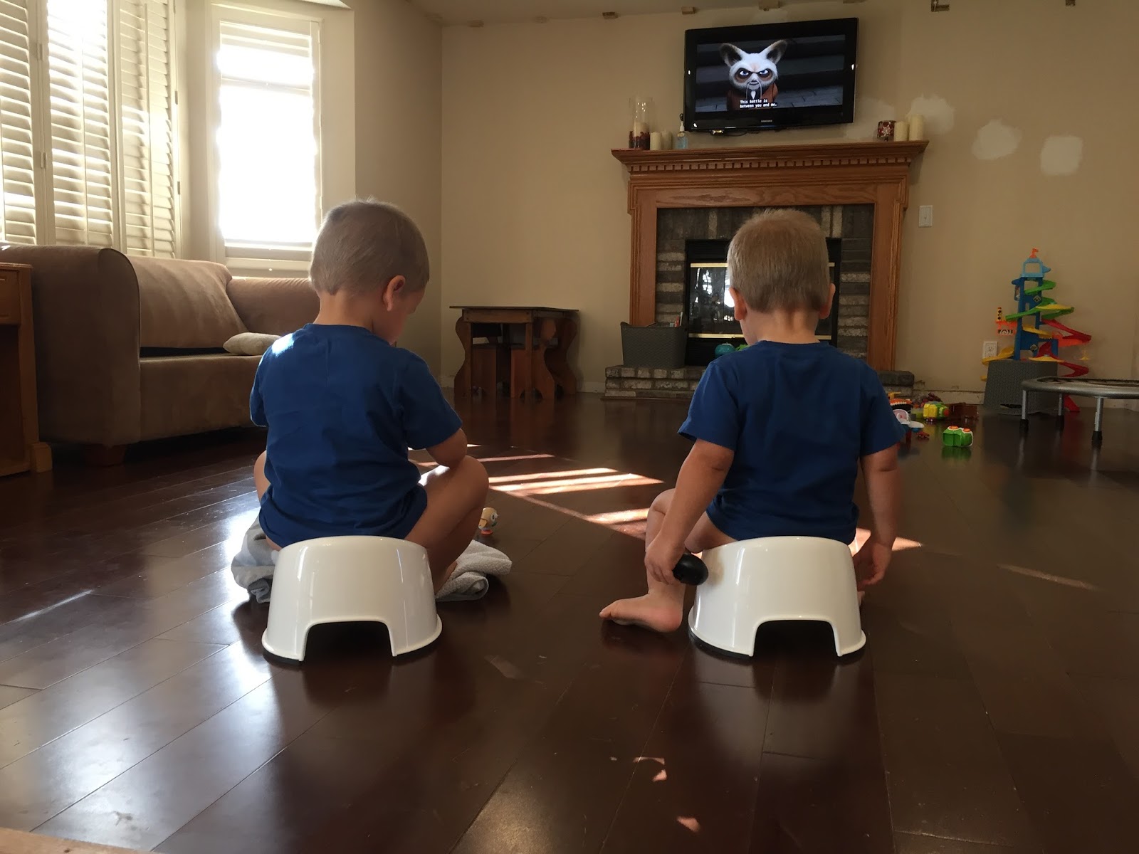 happyland-how-we-roll-with-twins-potty-training-day-3
