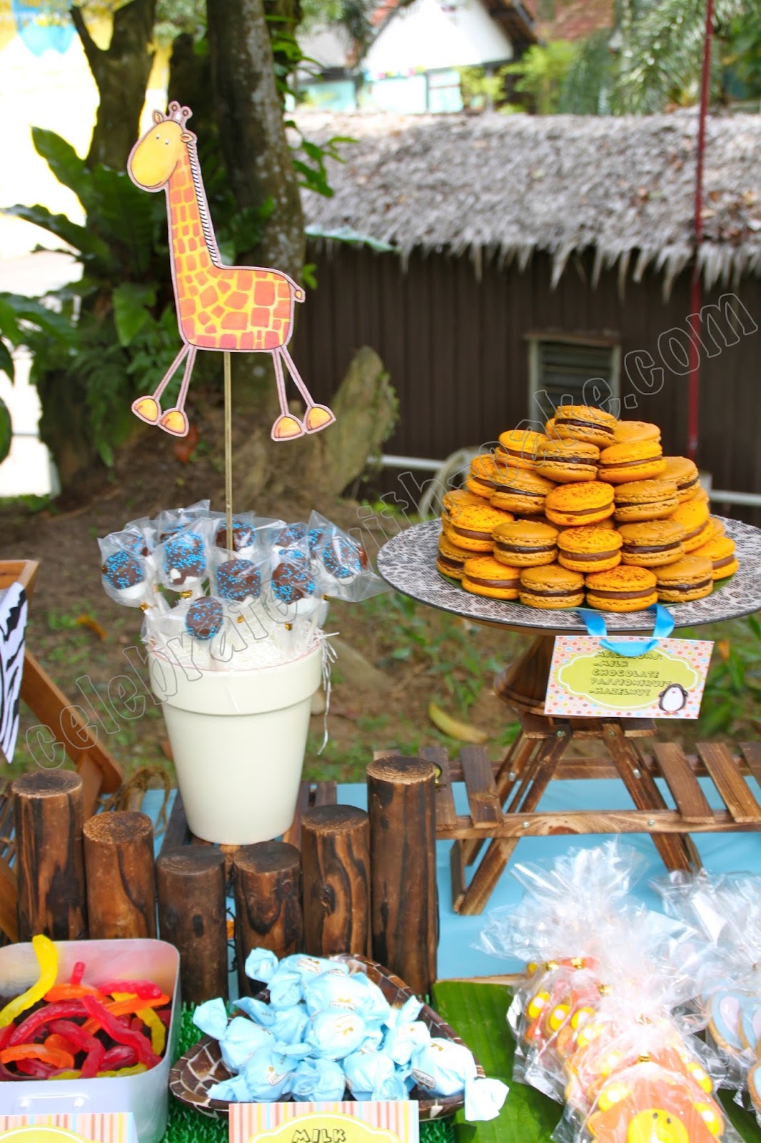 Jungle Safari Dessert Table Party (click post to view more pictures)