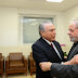 Com nova decisão judicial, Temer devolve benefícios a Lula