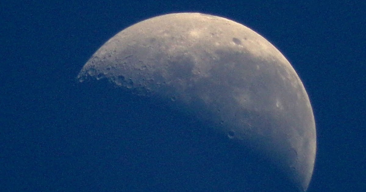 Lunas y Luces Luna Cuarto Menguante 01 de Abril 2016 7 hs 43 m a.m