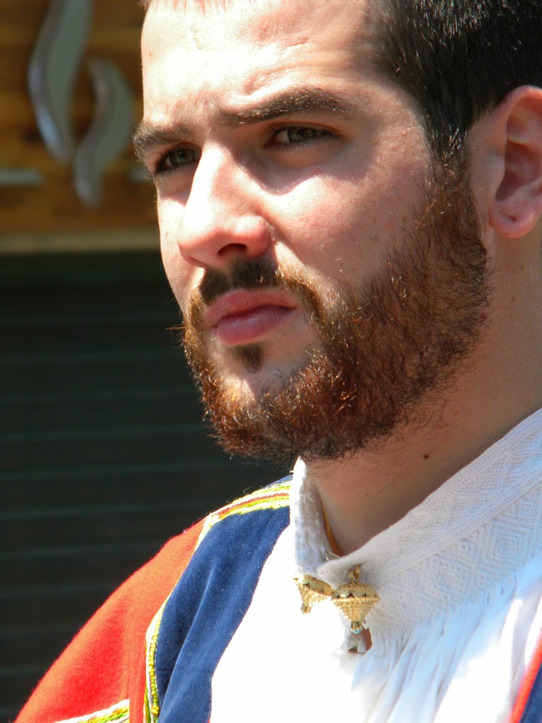 Desulo Sardinian Folk Costumes - Costumi Sardi: Desulo/Desulu