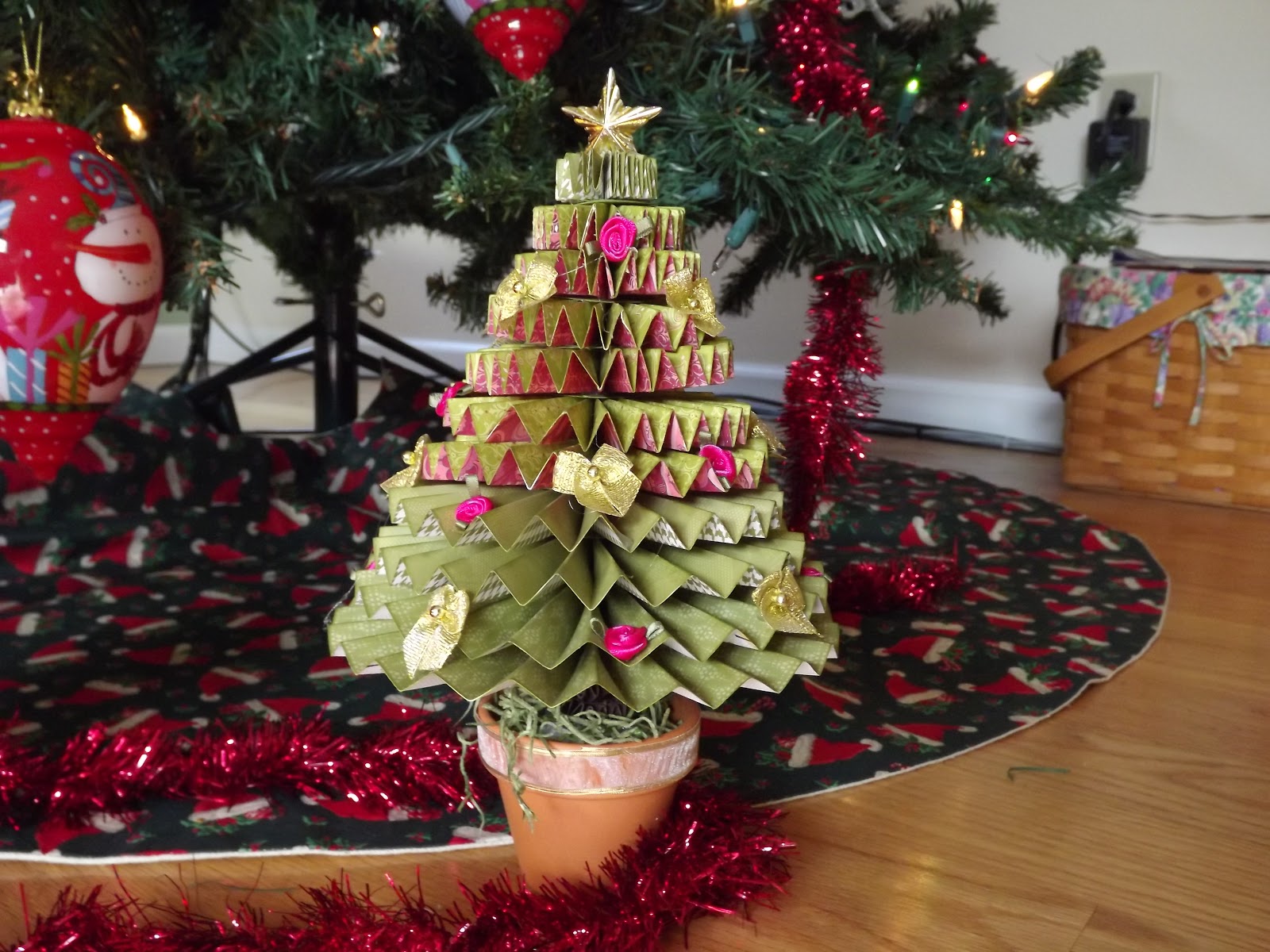 Nanny's Pansy Patch Medallion Christmas Tree