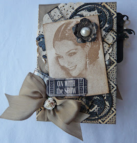 Scraps of Life: Gift Card Holder/Mini Book Project and Tutorial