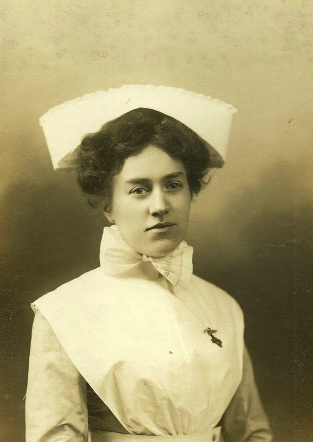 Elegant Photos of Nurses From Edwardian Era Vintage Everyday