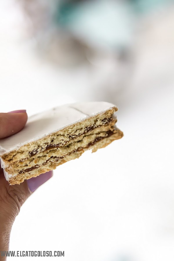 El gato goloso - Alfajores super fáciles de galletas María