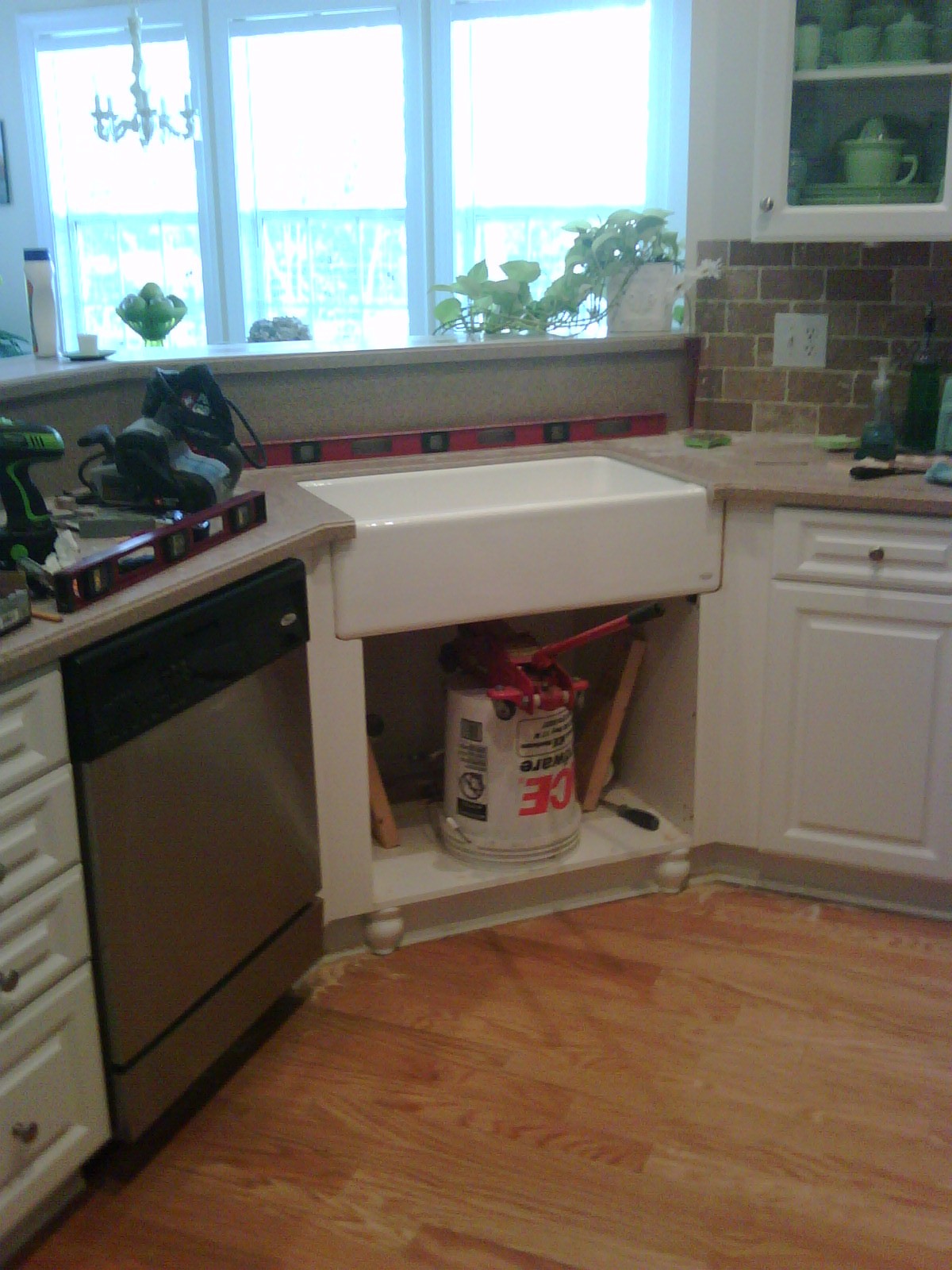 Paka's Collection Farmhouse Sink Installation With countertop