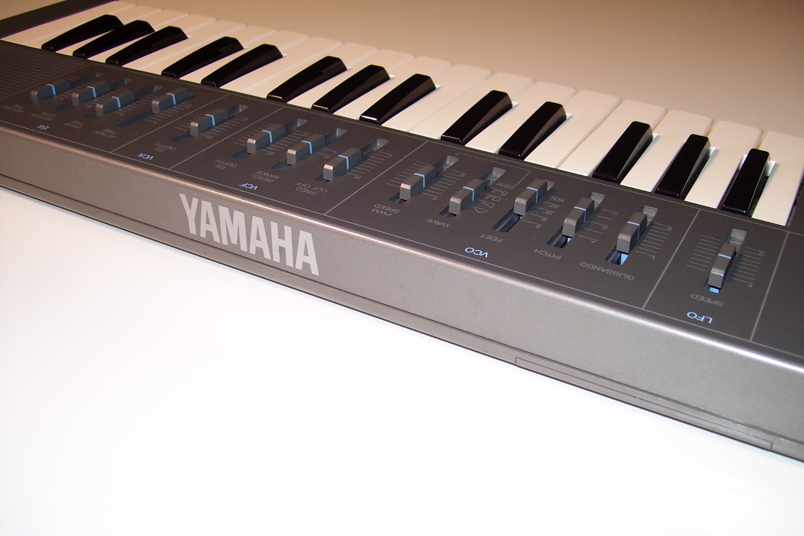 Yamaha cs01. Yamaha cs-101c. Dorian concept yamaha cs01 long version. Yamaha cs-15d. Yamaha cs856.