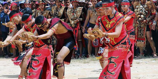 Sejarah Suku Dayak Dan Asal Usulnya Di Kalimantan Sejarah Suku Dayak Dan Asal Usulnya Di Kalimantan