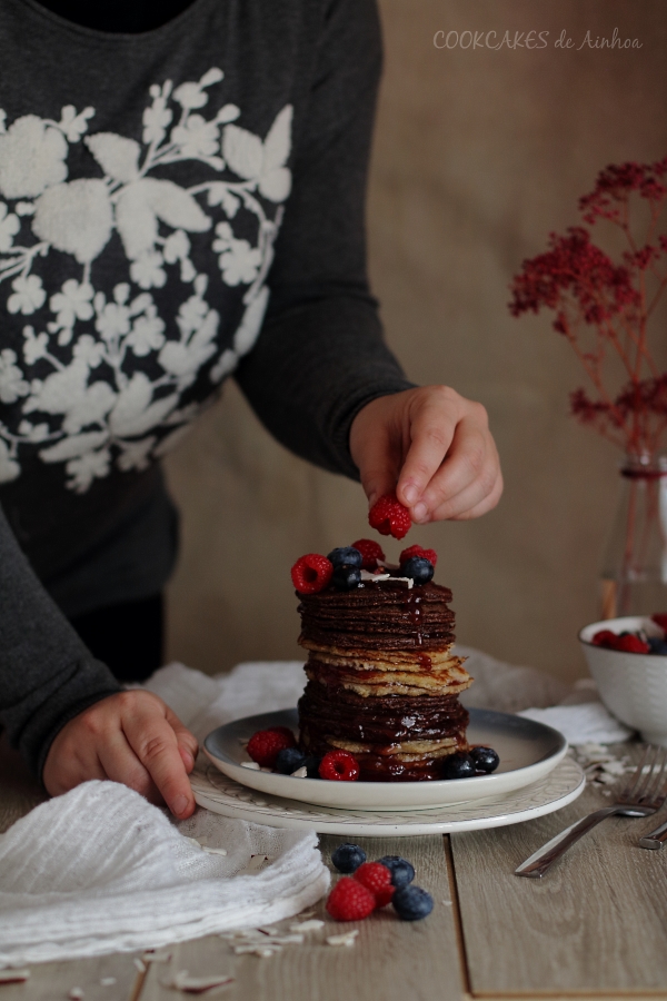 Tortitas de harina de coco y mermelada. Pancakes saludables. Cookcakes de Ainhoa.