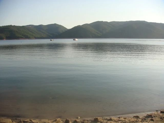 Kırcaali Glavatartsi'deki Kırcaali Baraj Gölü