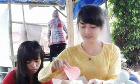 5 Gadis Cantik Penjual Ini Sempat Bikin Heboh 5 Gadis Cantik Penjual Ini Sempat Bikin Heboh